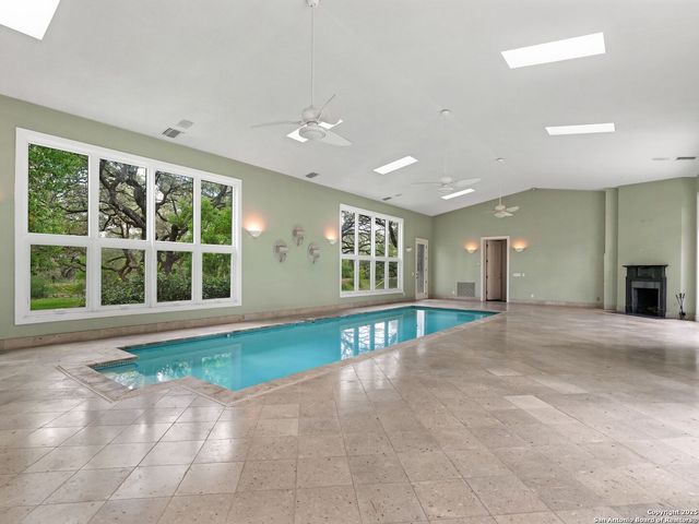 100 Tomahawk, Hill Country Village, TX 78232