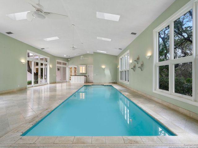 100 Tomahawk, Hill Country Village, TX 78232