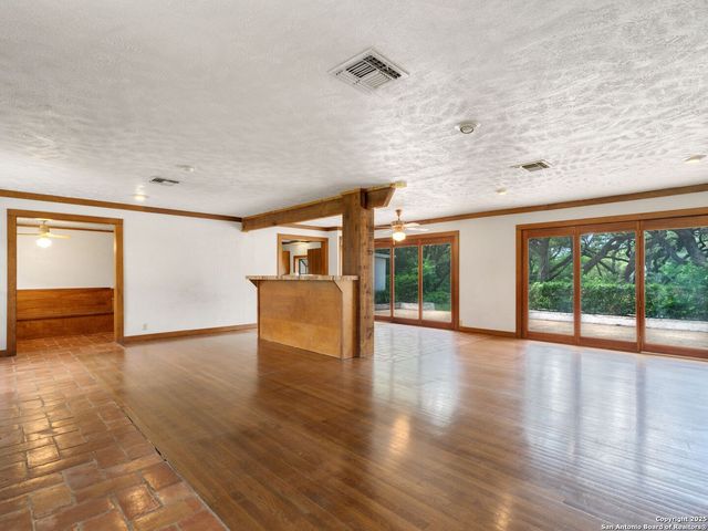 100 Tomahawk, Hill Country Village, TX 78232