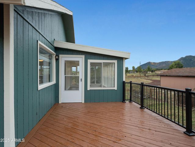 11285 Homestead Lane, Flagstaff, AZ 86004