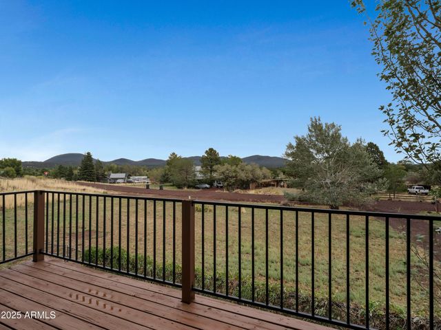 11285 Homestead Lane, Flagstaff, AZ 86004
