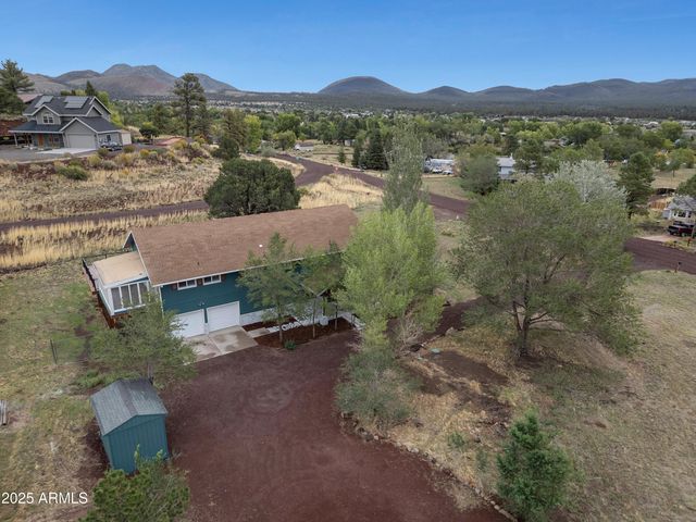 11285 Homestead Lane, Flagstaff, AZ 86004