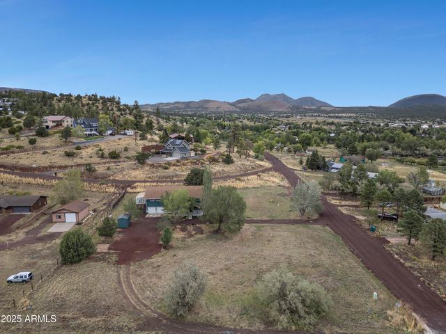 11285 Homestead Lane, Flagstaff, AZ 86004