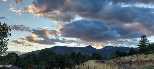 11285 Homestead Lane, Flagstaff, AZ 86004