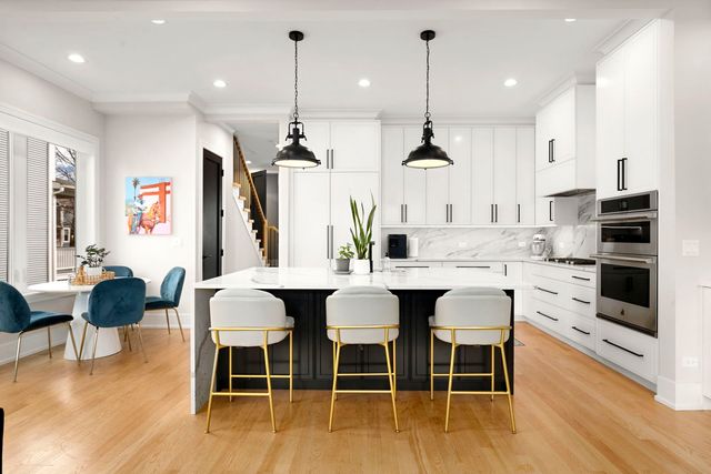 4218 N Kildare Avenue, Chicago, IL 60641