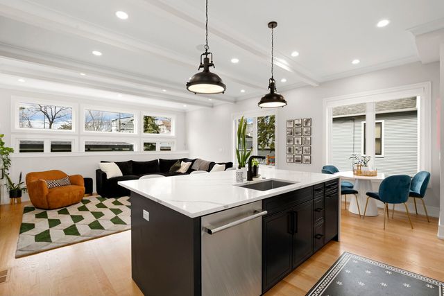 4218 N Kildare Avenue, Chicago, IL 60641