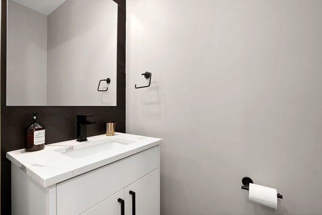 4218 N Kildare Avenue, Chicago, IL 60641