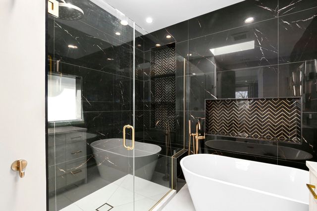 4218 N Kildare Avenue, Chicago, IL 60641