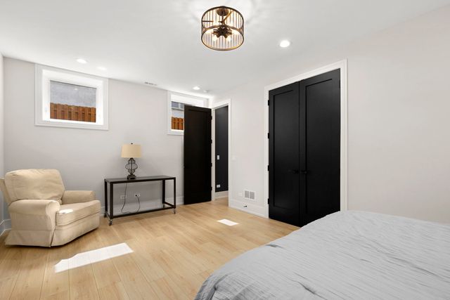 4218 N Kildare Avenue, Chicago, IL 60641