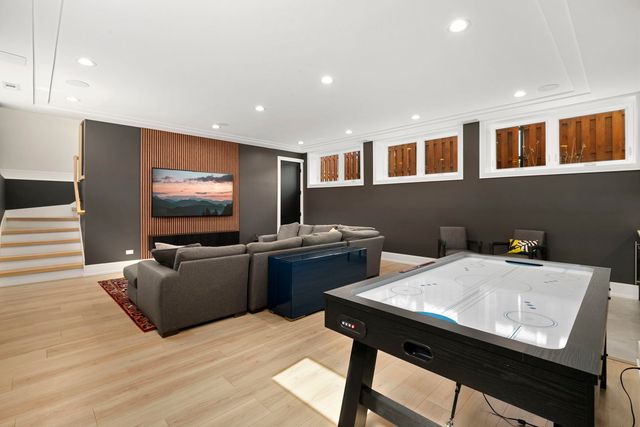 4218 N Kildare Avenue, Chicago, IL 60641