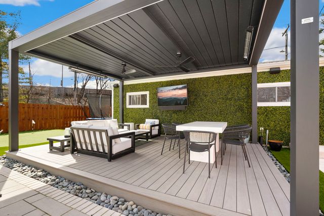 4218 N Kildare Avenue, Chicago, IL 60641