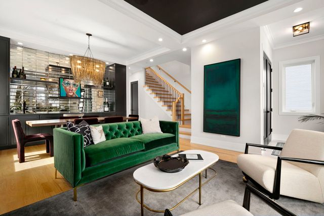 4218 N Kildare Avenue, Chicago, IL 60641