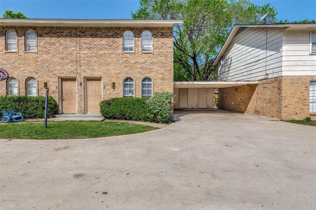 1726 W Sanford Street D, Arlington, TX 76012