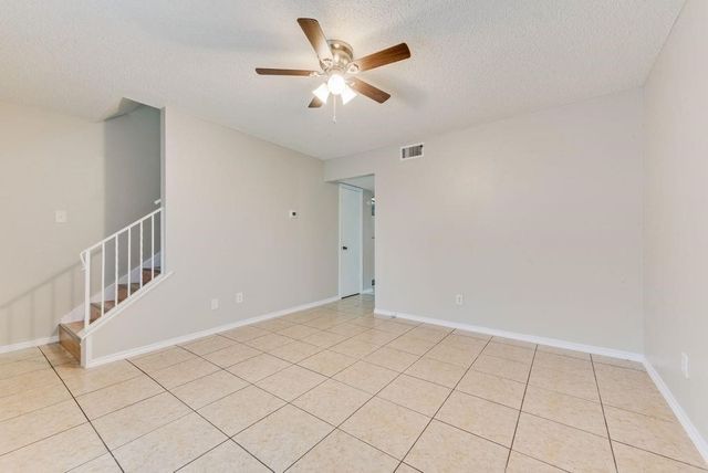 1726 W Sanford Street D, Arlington, TX 76012