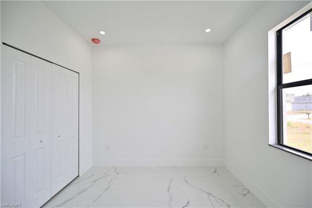 4107 13th ST SW, Lehigh Acres, FL 33976