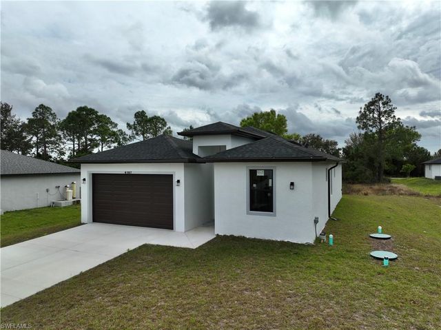 4107 13th ST SW, Lehigh Acres, FL 33976