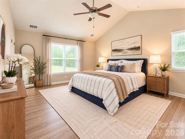 2220 Dardan Woods Drive, Charlotte, NC 28215