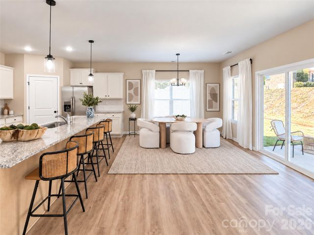 2220 Dardan Woods Drive, Charlotte, NC 28215