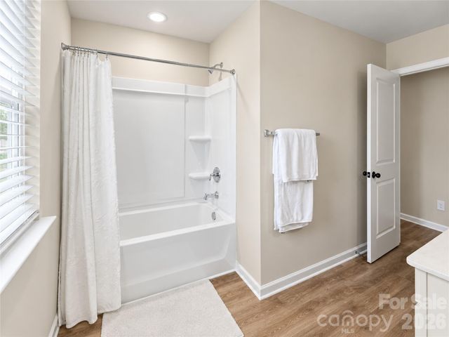 2220 Dardan Woods Drive, Charlotte, NC 28215