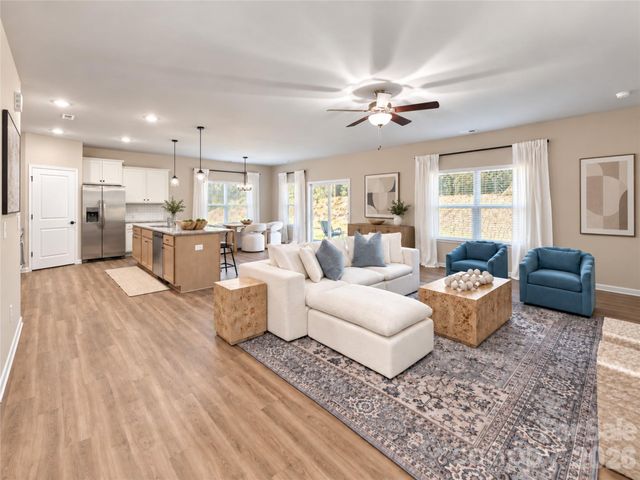 2220 Dardan Woods Drive, Charlotte, NC 28215