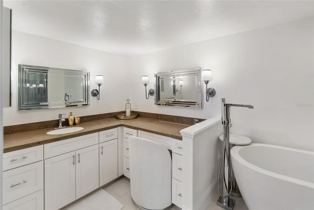 101 SUNSET DRIVE 402, Sarasota, FL 34236