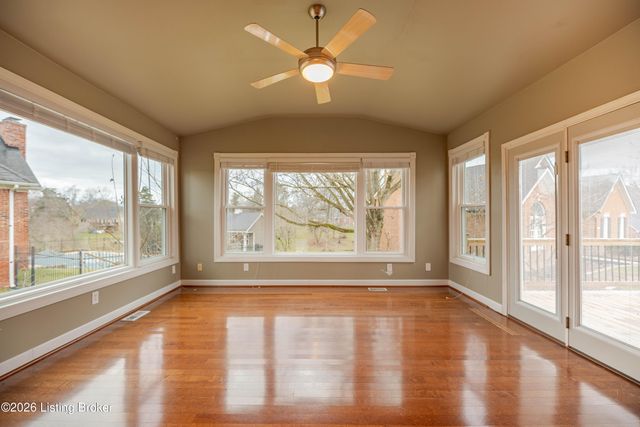 4400 Rivanna Dr, Louisville, KY 40299