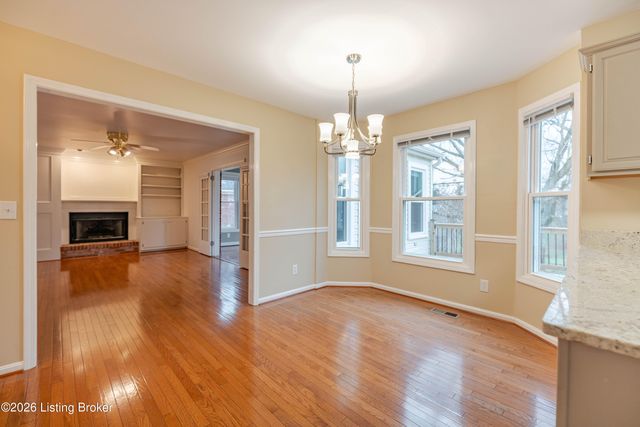 4400 Rivanna Dr, Louisville, KY 40299