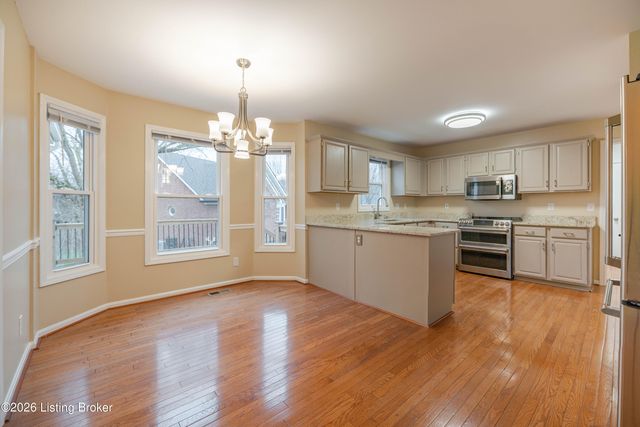 4400 Rivanna Dr, Louisville, KY 40299