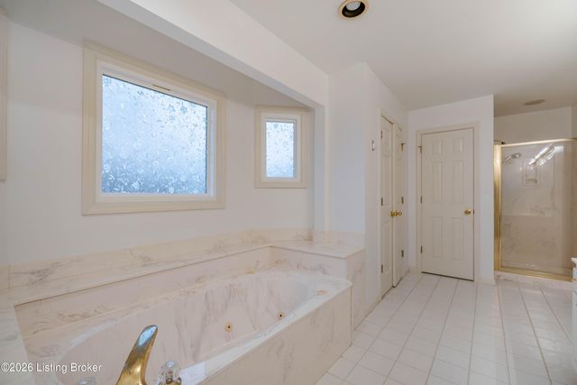 4400 Rivanna Dr, Louisville, KY 40299