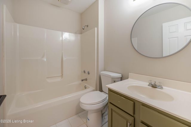 4400 Rivanna Dr, Louisville, KY 40299