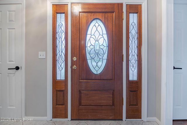 4400 Rivanna Dr, Louisville, KY 40299