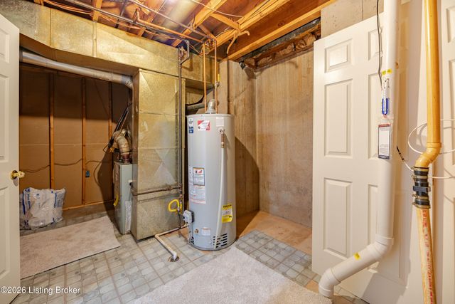 4400 Rivanna Dr, Louisville, KY 40299