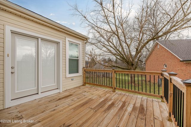 4400 Rivanna Dr, Louisville, KY 40299