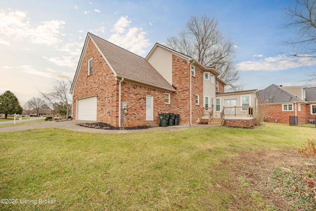 4400 Rivanna Dr, Louisville, KY 40299