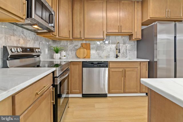 5906 AYLESHIRE RD, Baltimore, MD 21239