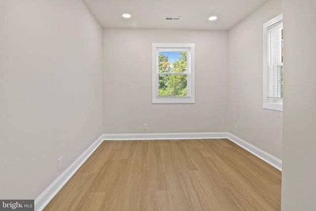 5906 AYLESHIRE RD, Baltimore, MD 21239