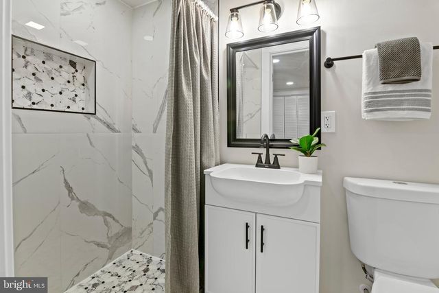 5906 AYLESHIRE RD, Baltimore, MD 21239