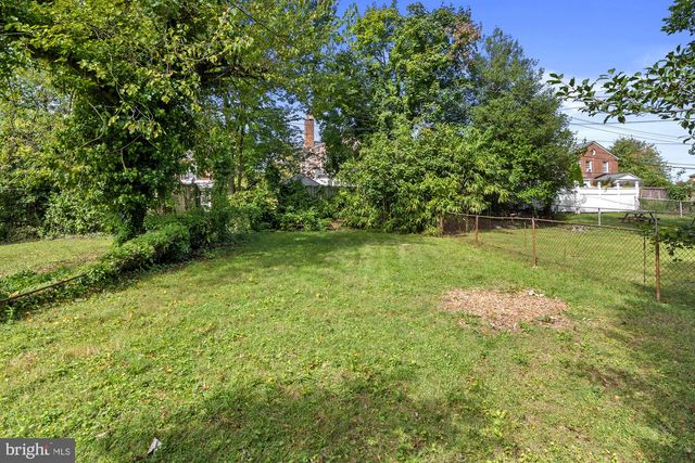 5906 AYLESHIRE RD, Baltimore, MD 21239