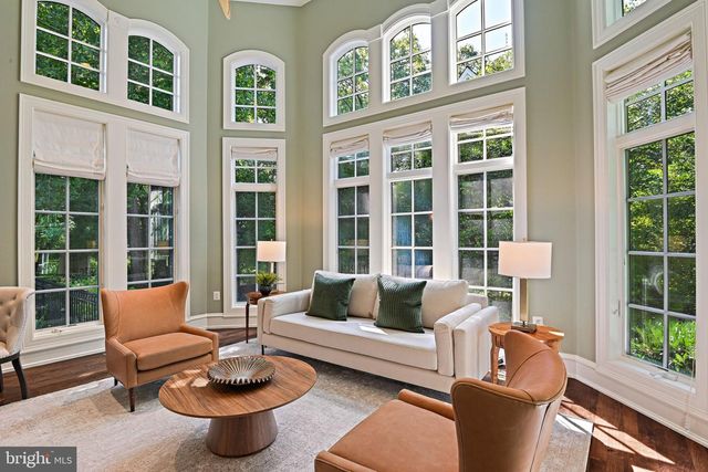 903 DOUGLASS DR, Mclean, VA 22101
