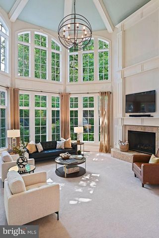 903 DOUGLASS DR, Mclean, VA 22101