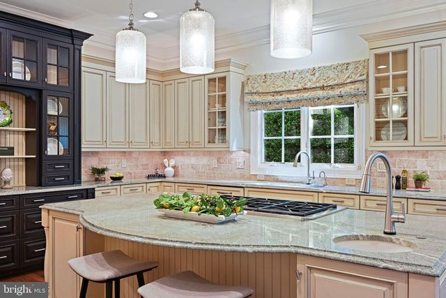 903 DOUGLASS DR, Mclean, VA 22101