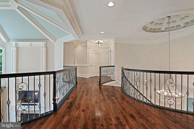 903 DOUGLASS DR, Mclean, VA 22101