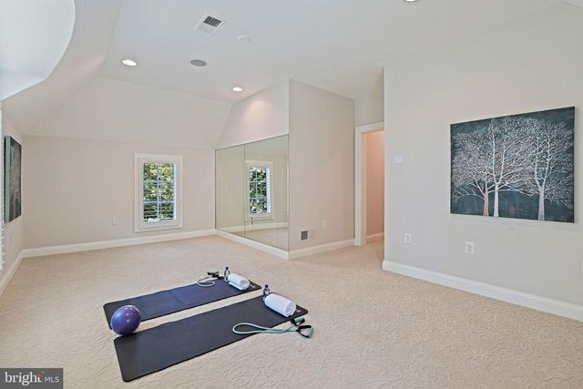 903 DOUGLASS DR, Mclean, VA 22101