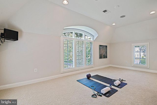 903 DOUGLASS DR, Mclean, VA 22101