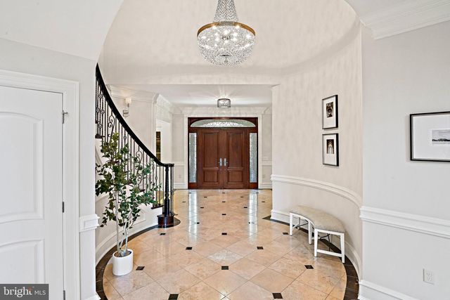 903 DOUGLASS DR, Mclean, VA 22101