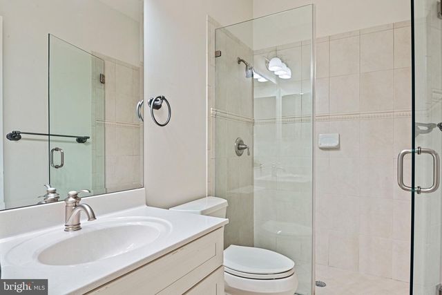 903 DOUGLASS DR, Mclean, VA 22101