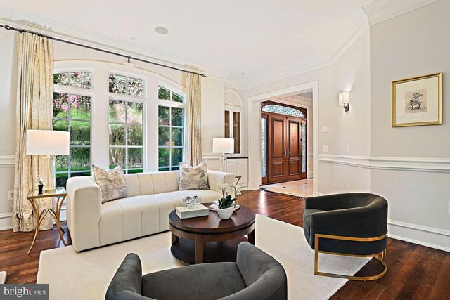903 DOUGLASS DR, Mclean, VA 22101