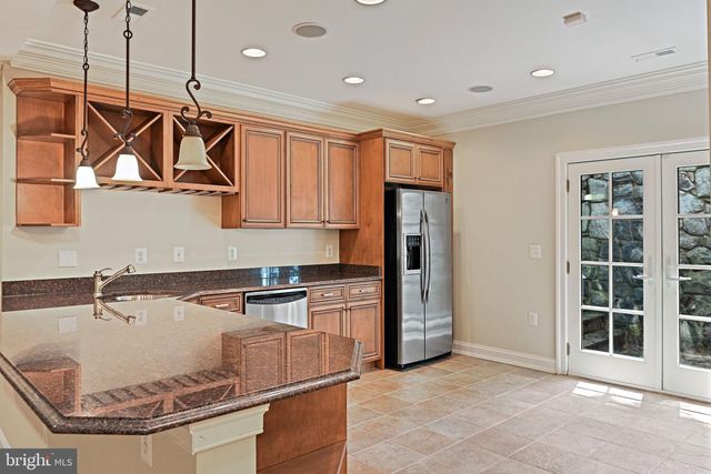 903 DOUGLASS DR, Mclean, VA 22101