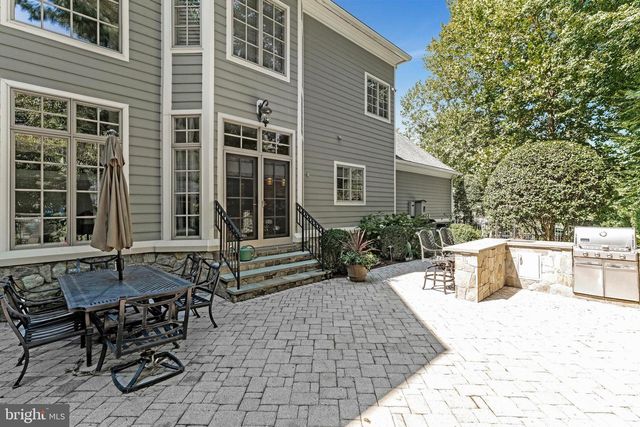903 DOUGLASS DR, Mclean, VA 22101