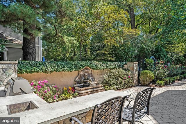 903 DOUGLASS DR, Mclean, VA 22101